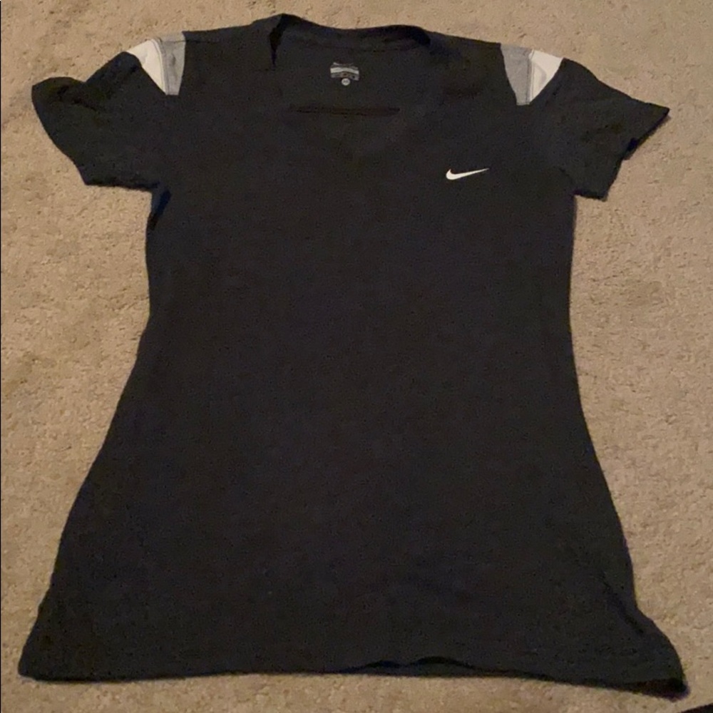 New women’s Sz Xsmall Nike tee shirt